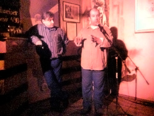 Szőke és Badár a Chaplin Pub-ban